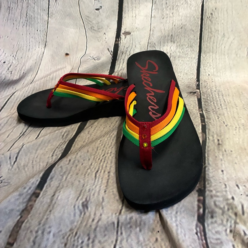 Skechers Women’s Rainbow Multi Strap Gems Black Foam Flip Flop Sandals Sz 6.5/7?